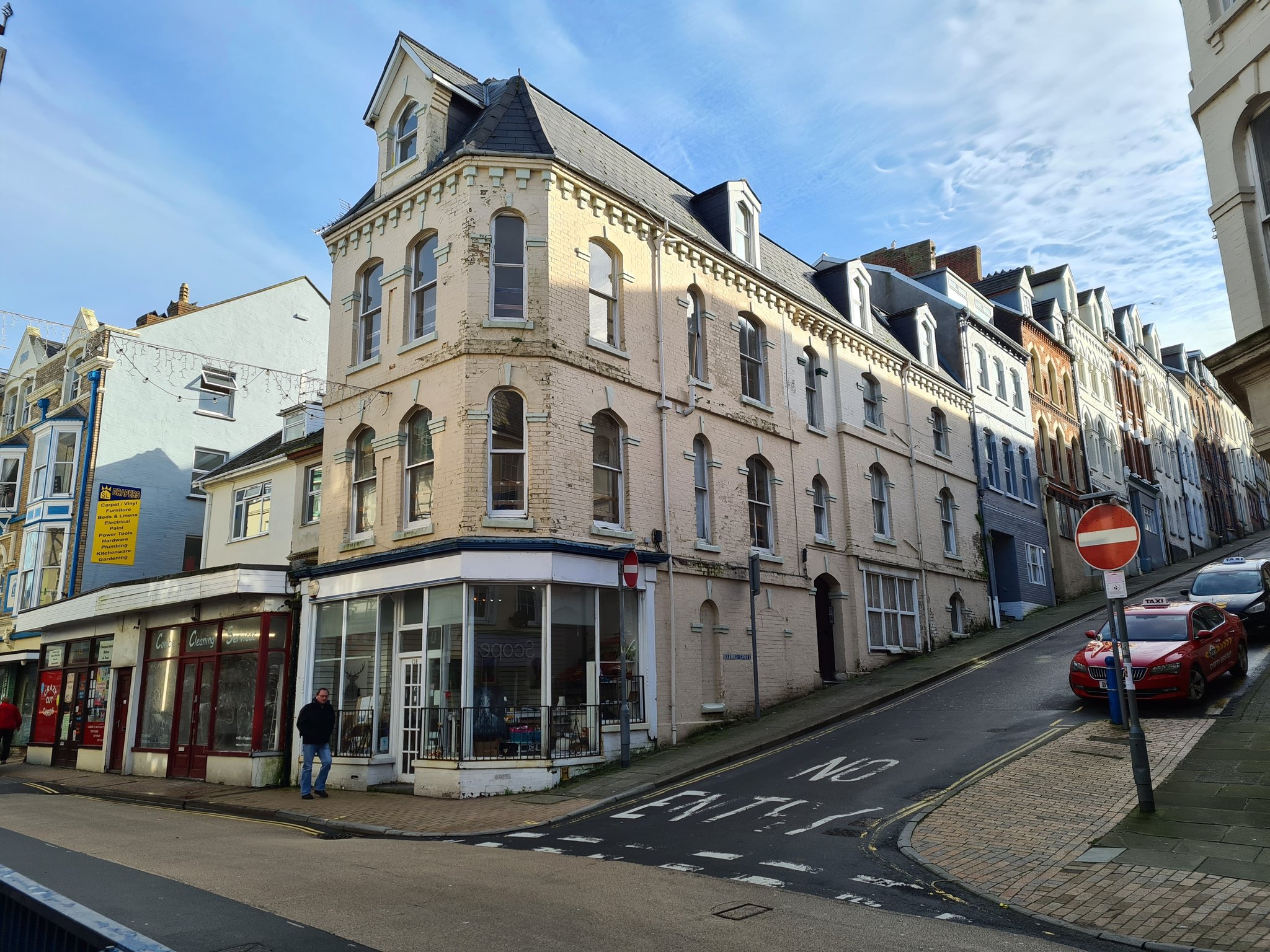 High Street-6 x Investment Flats In Holiday Town, Ilfracombe